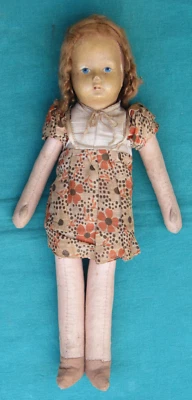 bambola con testa in cartapesta, gambe e braccia in stoffa imbottita- anni '30 - Immagine 1 di 4