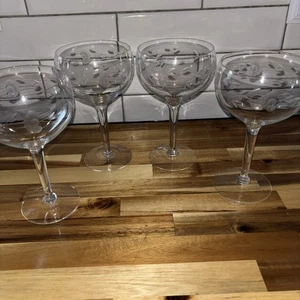 Princess House 4 Crystal Etched Balloon Stem Wine Glasses 6 7/8” EUC - Picture 1 of 9