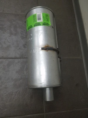 Exhaust Muffler Quiet-Flow Direct Fit Walker 40118 fits 85-95 Suzuki Samurai - Image 1 of 2