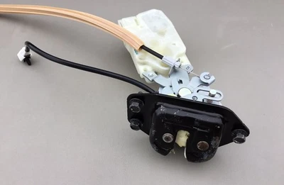 Actuador de bloqueo de pestillo de puerta trasera Nissan Xterra 2005-2015 OEM * Foto 1 de 4