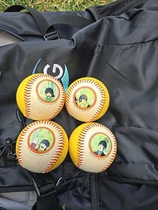 THE BEATLES Yellow Submarine SET 4 BASEBALLS mit STÄNDERN VERSIEGELT IN KUNSTSTOFF! - Bild 1 von 3