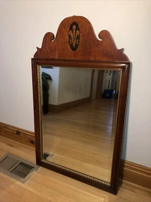 Espejo de pared Madison cuadrado caoba estilo Chippendale con incrustaciones biselado adorno dorado Foto 1 de 4