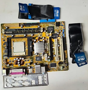 MEGATOUCH ION Aurora EVO ASUS K8N-VM Motherboard + Sempron (Socket 754) + 512 MB - Afbeelding 1 van 11