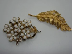 2 VINTAGE 1960-70'S ERA CORO BROCHES! - Picture 1 of 5
