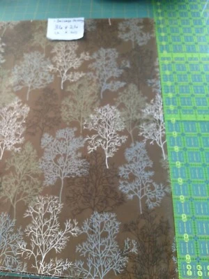 Tela de tienda de edredones 36" x 26". Tela marrón con árboles de invierno. Falta salvamento. Foto 1 de 2