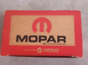 Caja De 10 Bujías De Colección Mopar NOS P-7-6P F-14Y Chrysler - Imagen 1 de 3