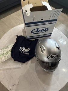 arai motorcycle helmet Quantum-X (Brand new Never Worn Or Dropped) - Picture 1 of 9