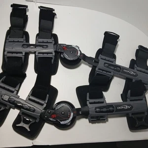 DONJOY Verstellbare Post-Op Kniebandage Universal Fit Extension Flexion Schwarz - Bild 1 von 18