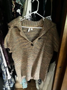 sweater - Picture 1 of 2