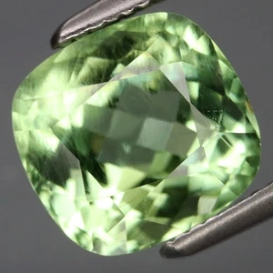 ¡Color encantador de 2,54 quilates! Piedra preciosa suelta peridoto verde manzana natural Pakistán - Imagen 1 de 4