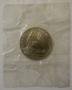 1986-D STATUE OF LIBERTY CENTENNIAL COMMEMORATIVE CLAD HALF DOLLAR IN MINT CELLO - Picture 1 of 14