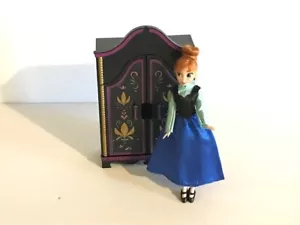 Disney Frozen Anna Doll With Gowns, Shoes and Closet - Picture 1 of 7