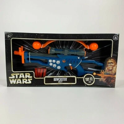 Disney Parks Star Wars Chewbacca Rebel Bowcaster con Sonido y Dardos NUEVO RARO Foto 1 de 4
