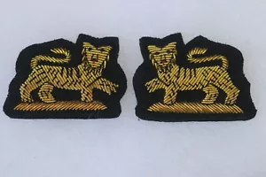 BRITISH ARMY SCOTTISH HIGHLANDERS OFFICER'S COLLAR BADGES PIPER BULLION WIRE - Foto 1 di 1