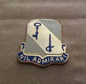US Army Distinctive Unit Insignia: 118th SUPPORT BATTALION "NIL ADMIRARI" - Picture 1 of 2