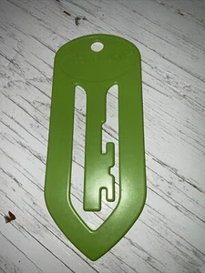 Tupperware New Paper Clip Book Bible Mark Organizer Bookmark Green - Picture 1 of 8