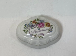 Vintage 1983 Avon 'Memories' Ceramic Trinket Box - Picture 1 of 6