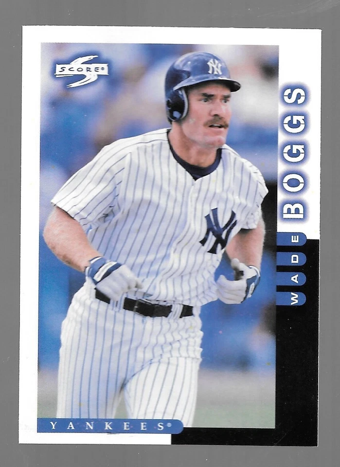 Q 1998 Score Baseball Wade Boggs #221 NRMT - Image 1 of 1