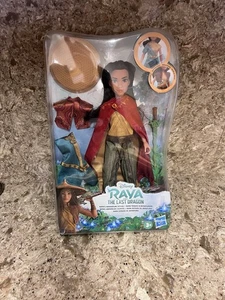 Disney's Raya and The Last Dragon Raya's Adventure Styles Muñeca de Moda (NUEVO EN PAQUETE) - Imagen 1 de 4
