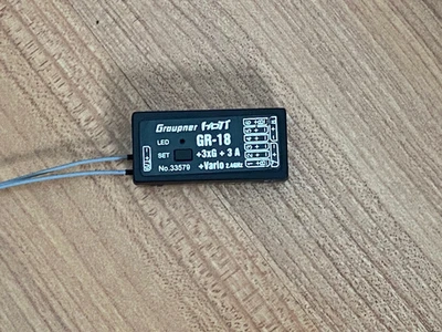 Graupner GR-18 2.4GHz 9-Kanal Empfänger (33579) - Bild 1 von 2