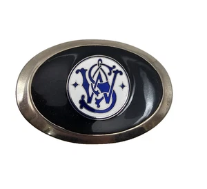 VINTAGE SMITH & WESSON GÜRTELSCHNALLE BLAU & WEISS EMAILLE LOGO WAFFE & FEUERWAFFE SAMMLUNG - Bild 1 von 9