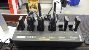 MOTOROLA 2 WEGE WALKIE TALKIE SET - XPR 7550E - TEILWEISE FUNKTIONSFÄHIG - P (TDY029436) - Bild 1 von 4