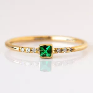 Natural Diamond & Genuine Princess Emerald Ring in 14k Yellow Gold Fine Jewelry - Picture 1 of 2
