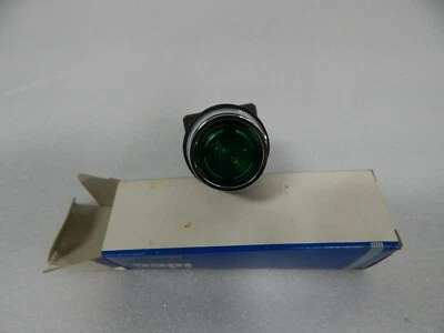 NEW IDEC IZUMI Corp ALN1F820G PUSHBUTTON CONTROL UNIT 80Y1T - Image 1 of 4