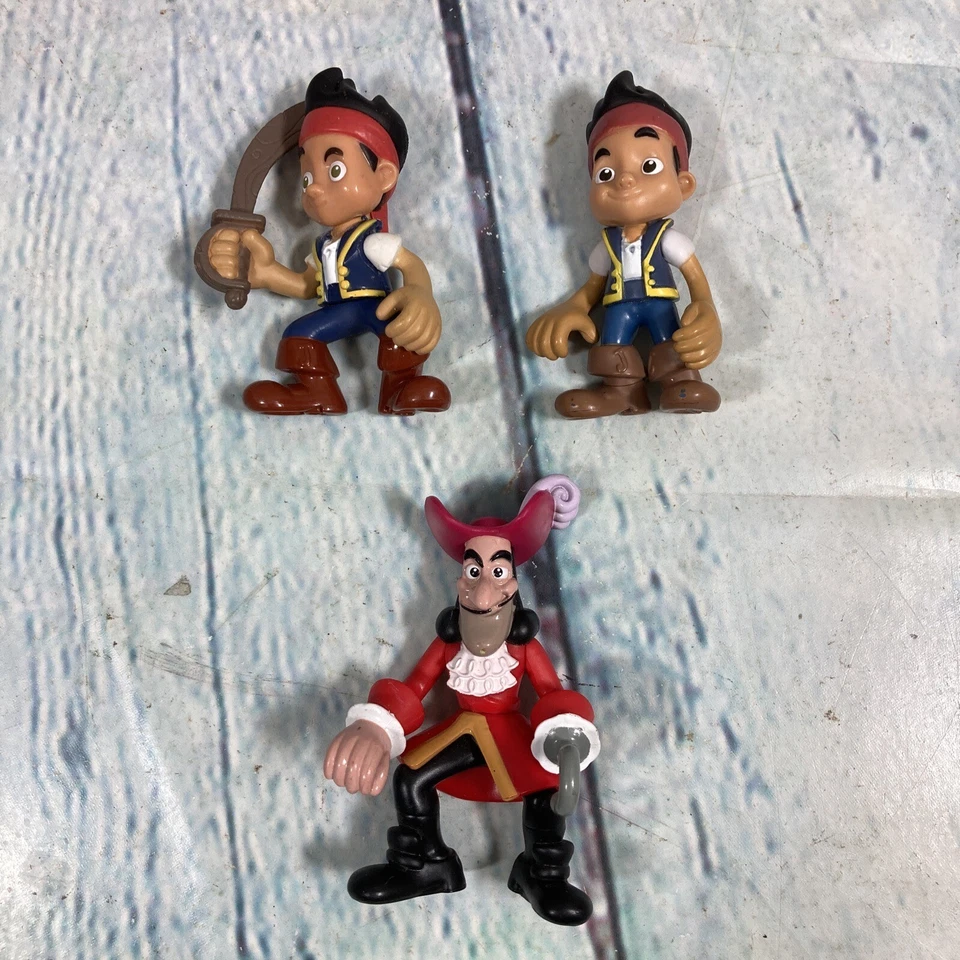 3 Jake And The Neverland Pirates Figures - Captain Hook and 2 Jakes - 3.25" / B - Image 1 of 4