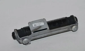 Amortiguador Mercedes W213 Portón de Vibraciones A2137506000 Original - Imagen 1 de 4