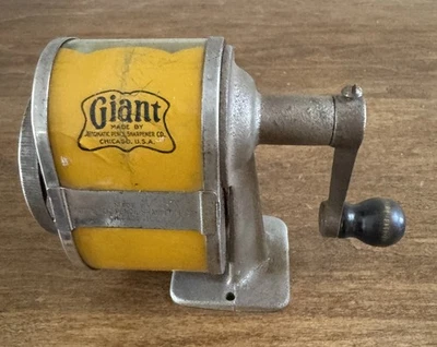 VTG GIANT MODEL AUTOMATIC PENCIL SHARPENER CO. MADE IN CHICAGO 1921 - Image 1 of 4