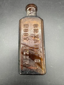 Bryant's Root Beer Extract Bottle Vintage Amber Glass Bottle Detroit Michigan - Picture 1 of 6