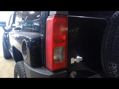 Luz trasera izquierda para conductor SUV compatible con 06-10 HUMMER H3 1642936 Foto 1 de 4