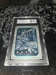 2016 UD Alien Anthology Legendary #/30 Artwork Autograph K. Enhart SGC 9/10 Auto - Picture 1 of 6
