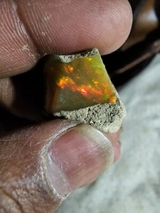 28 ct., 11x9x8mm Rough Ethiopian Welo/Fire Opal - Picture 1 of 6