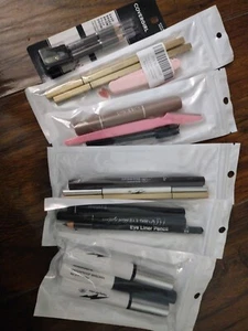 Eyeliner And Eyebrow Pencil Bundle - Picture 1 of 4