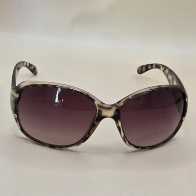 h&m womans sunglasses 272302 Tortoise Shell Animal Wrap Weekender Plastic  - Image 1 of 4