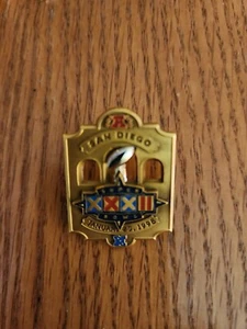1998 NATIONAL FOOTBALL LEAGUE SUPER BOWL XXXII PLAYERS PIN NO. 172 OF 350 - Picture 1 of 2