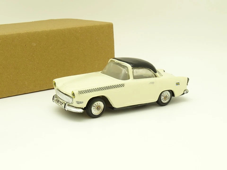 Norev Plastic SB 1/43 - Simca 9 Plein Ciel - Image 1 of 4