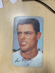 LOU PINIELLA royals 1970 TOPPS SUPER #32 Kansa City Royals - Picture 1 of 2