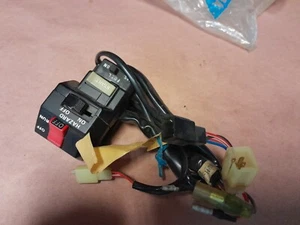 NICE 1982 Yamaha Seca Xj750 XJ750r Seca Right Hand Control Switches Yha 221 - Picture 1 of 7