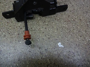 BMW X5 puerta trasera / tapa de bota bloqueo mecánico (parte inferior izquierda) - 51 24 8 408 963 - Imagen 1 de 6