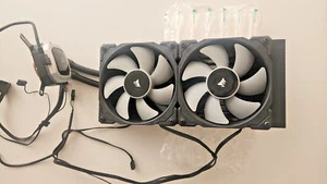 Corsair CW-9060033-WW Hydro Series H100i PRO Liquid CPU Cooler - 240 mm - RGB - Photo 1/8