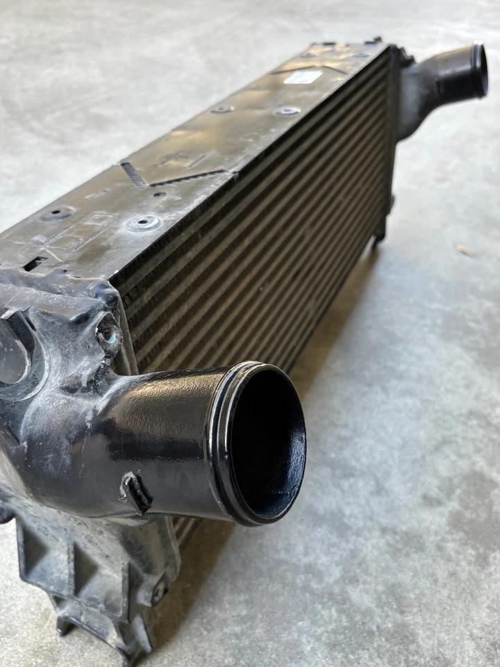 Intercooler radiador de aire de carga para Ram 2500 3500 6,7 Cummins Foto 1 de 4