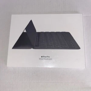 Apple Smart Keyboard for Apple iPad 10.5" - Charcoal Gray, US English - Picture 1 of 2