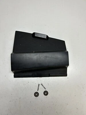 16 Arctic Cat 700 HDX XT CREW 2016 Globo Caja Tapa Cubierta Goma Montajes Pin Dañado Foto 1 de 4