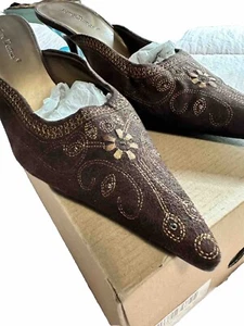 Pierre Dumas Heel Closed Pointy Toe Slip On Buckle , 8 Brown With Gold Accents. - Picture 1 of 4