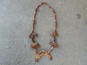 Vintage Hand-Carved Wood Animal African Necklace Tribal Ethnic Safari Collect  - Picture 1 of 4