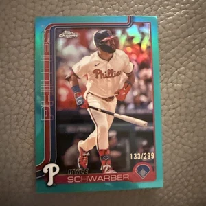 2025 Topps Chrome #31 Kyle Schwarber Teal Refractor /299 Philadelphia Phillies - Bild 1 von 2