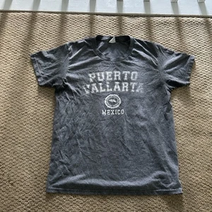 Overseas Puerto Vallarta Mexico T-shirt Size M - Picture 1 of 4